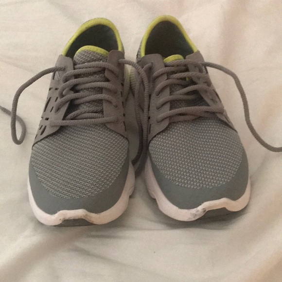 Speery Gym Shoes - Picture 4 of 5